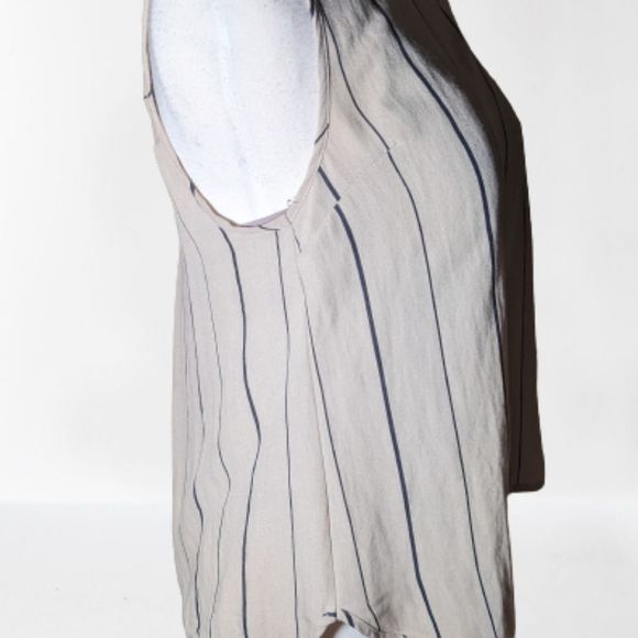 Hem & Thread Top. M - Picture 2 of 5